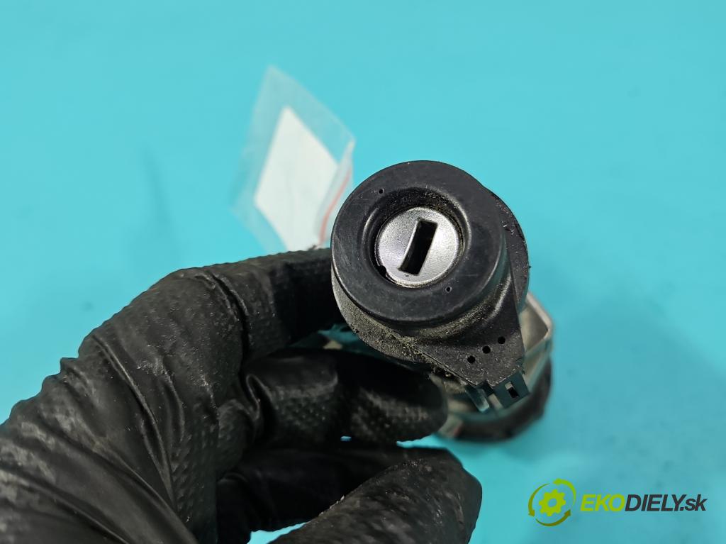 Skoda Citigo 2011-2019 1.0 MPI 60 HP manual 44 kW 999 cm3 5- Spínačka 6R0905865 (Spínacia skrinka)