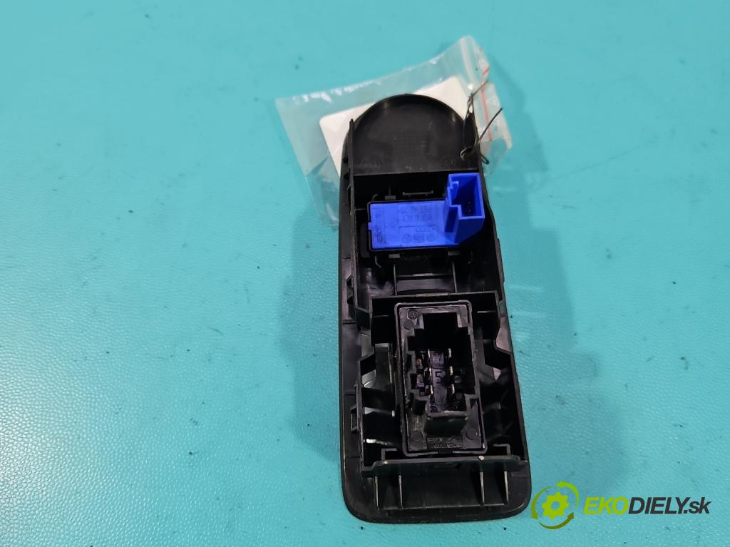 Skoda Citigo 2011-2019 1.0 MPI 60 HP manual 44 kW 999 cm3 5- prepínač okien spätných zrkadiel 1S0867255C