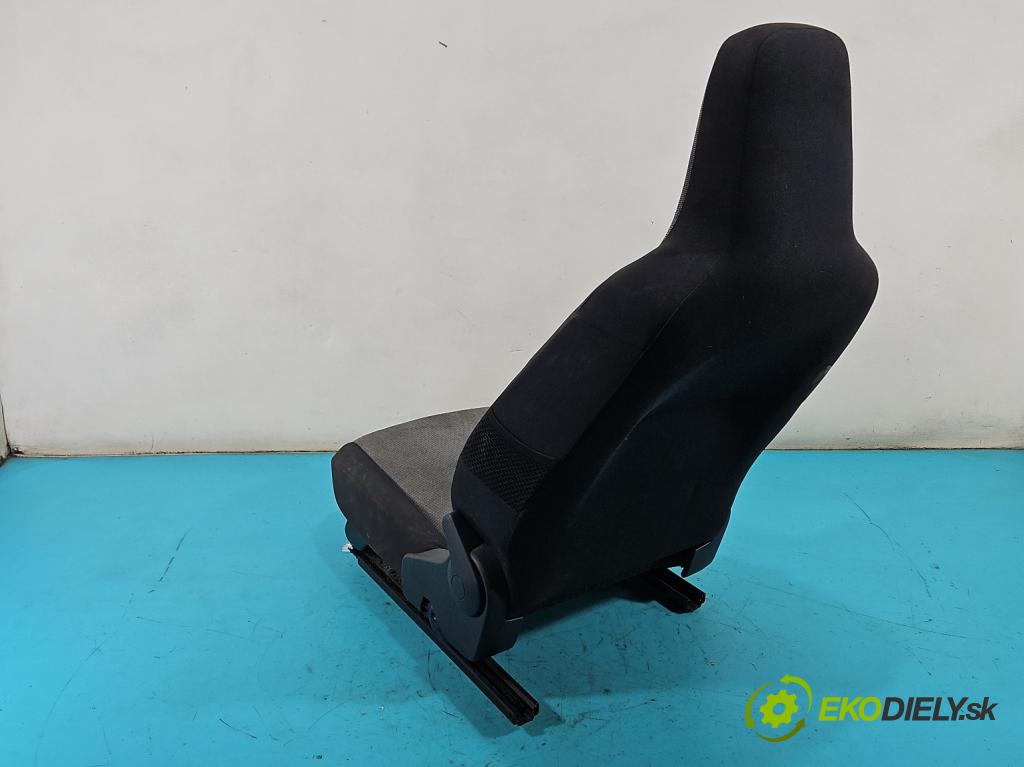Skoda Citigo 2011-2019 1.0 MPI 60 HP manual 44 kW 999 cm3 5- Sedačka pravý (Sedadlo)