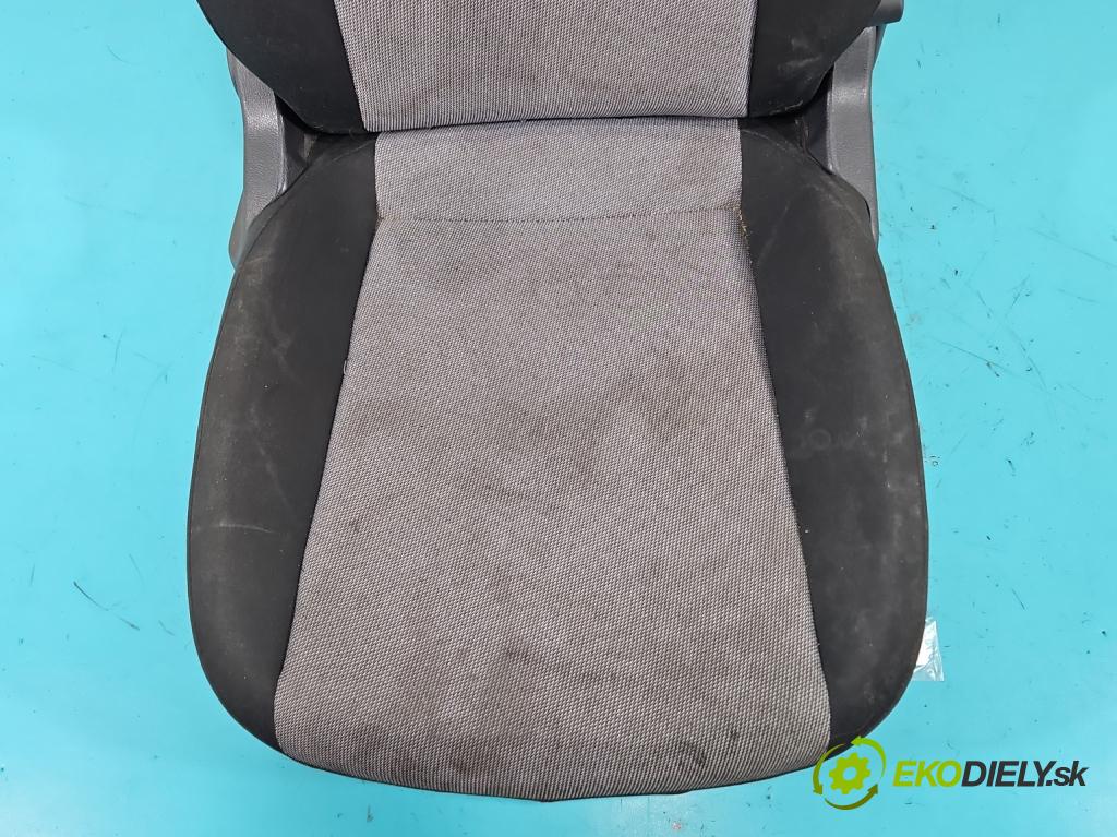 Skoda Citigo 2011-2019 1.0 MPI 60 HP manual 44 kW 999 cm3 5- Sedačka pravý (Sedadlo)