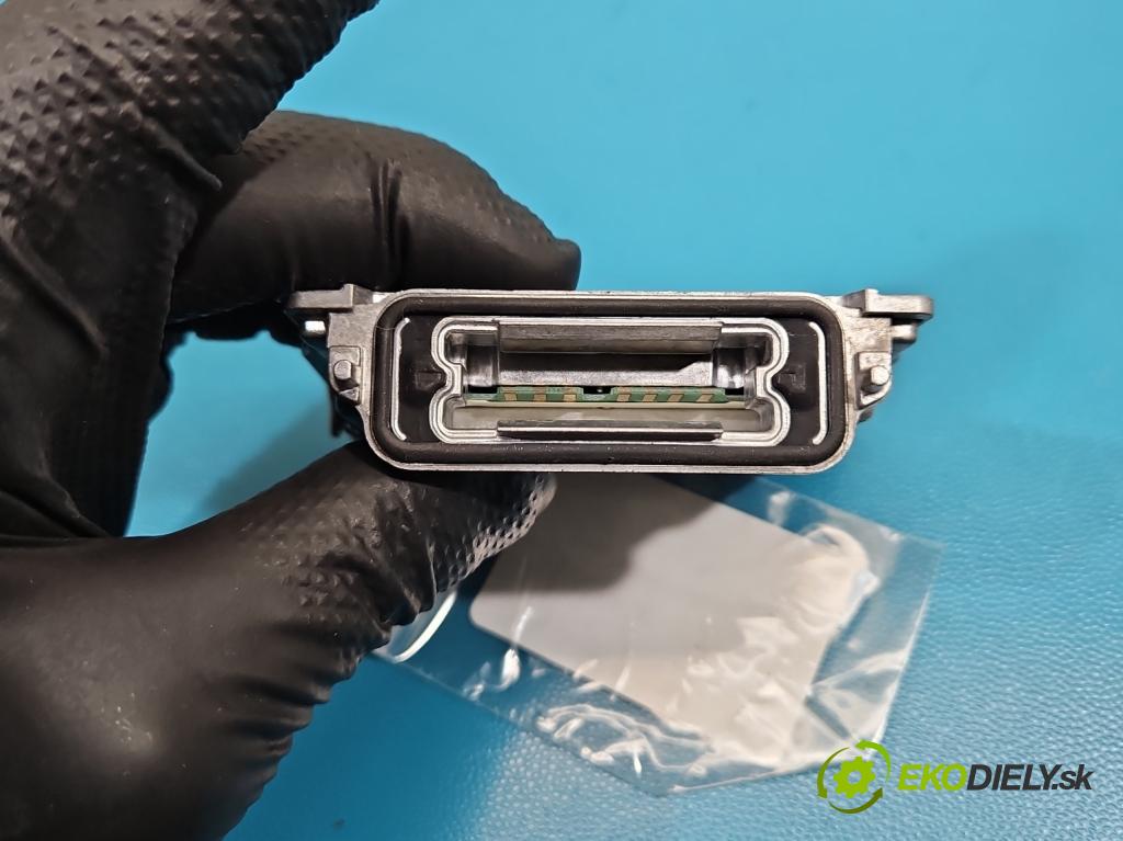 Citroen C5 II 2008-2017 2.0 hdi 136 HP automatic 100 kW 1997 cm3 4- střídač: xenon 89034934 (Riadiaca jednotka xenónu)