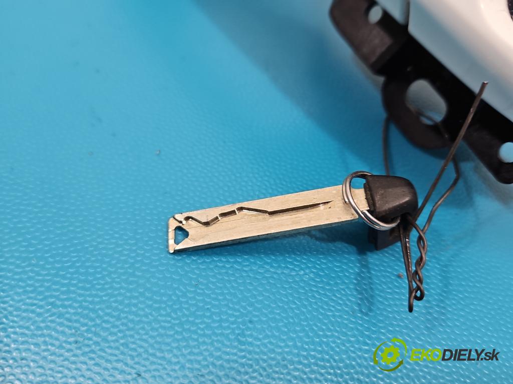 Toyota Auris II 2012-2018 1.8 hybrid 99 HP automatic 73 kW 1798 cm3 5- rukoväť predné ľavé mimo:  (Kľučka dverí vonkajšia predná ľavá)