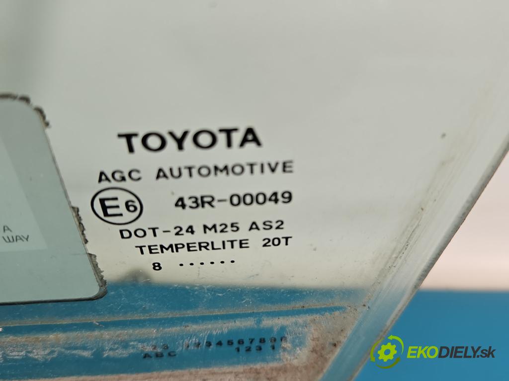 Toyota Auris II 2012-2018 1.8 hybrid 99 HP automatic 73 kW 1798 cm3 5- sklo dvere predné ľavé