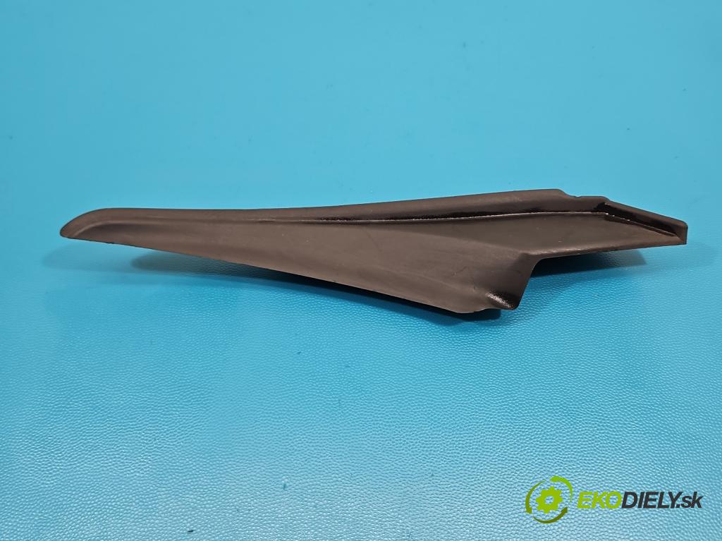 Toyota Auris II 2012-2018 1.8 hybrid 99 hp automatic 73 kW 1798 cm3 5- torpédo 53867-02040 (Plast pod čelním sklem)