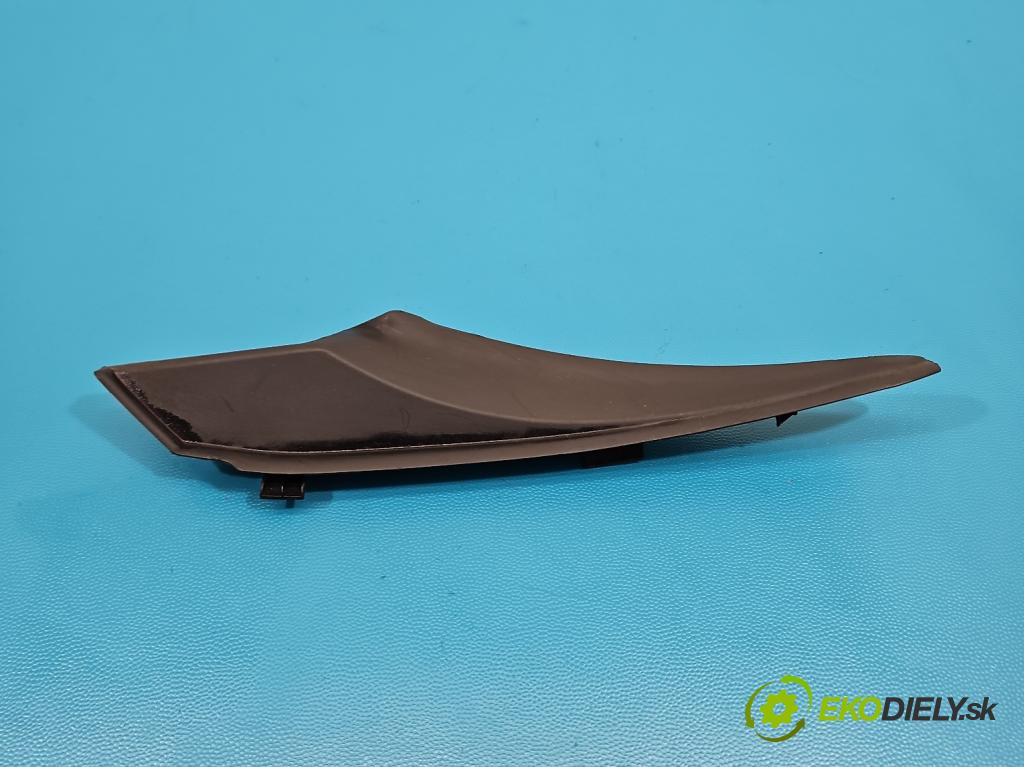 Toyota Auris II 2012-2018 1.8 hybrid 99 hp automatic 73 kW 1798 cm3 5- torpédo 53867-02040 (Plast pod čelním sklem)