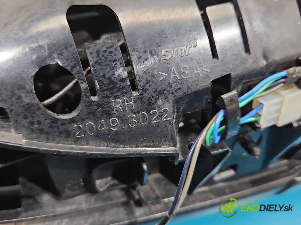 Toyota Auris II 2012-2018 1.8 hybrid 99 hp automatic 73 kW 1798 cm3 5- zpětné zrcátko pravé  (Klika dveří ostatní)