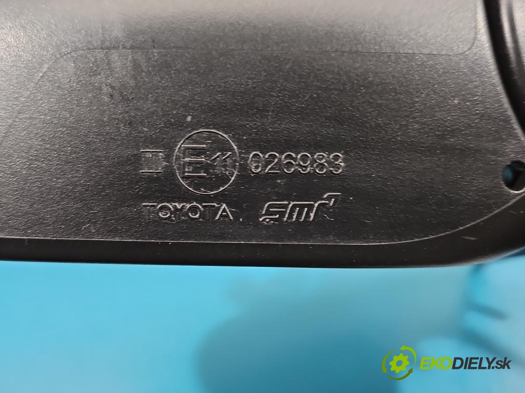 Toyota Auris II 2012-2018 1.8 hybrid 99 hp automatic 73 kW 1798 cm3 5- zpětné zrcátko pravé  (Klika dveří ostatní)