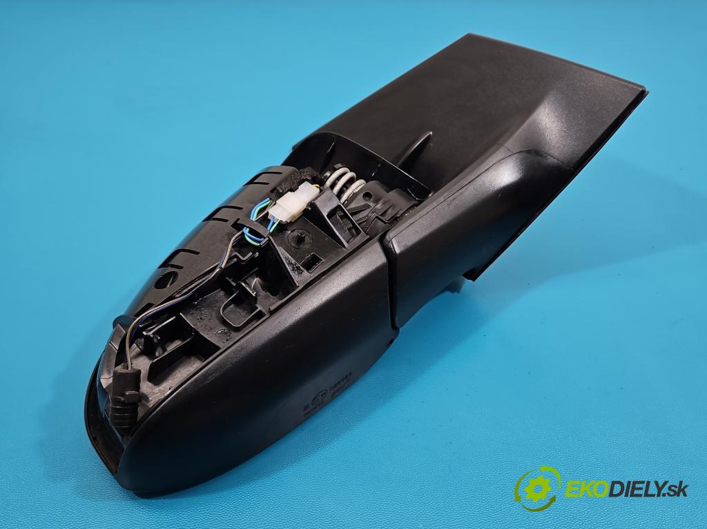 Toyota Auris II 2012-2018 1.8 hybrid 99 hp automatic 73 kW 1798 cm3 5- zpětné zrcátko pravé  (Klika dveří ostatní)