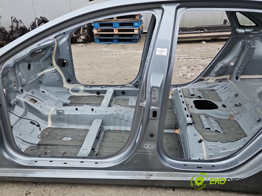 Kia Ceed III 2018- 1.5 160 hp automatic 117.5 kW 1482 cm3 5- práh levý  (Karoserie ostatní)