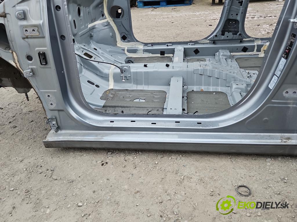 Kia Ceed III 2018- 1.5 160 hp automatic 117.5 kW 1482 cm3 5- práh levý  (Karoserie ostatní)