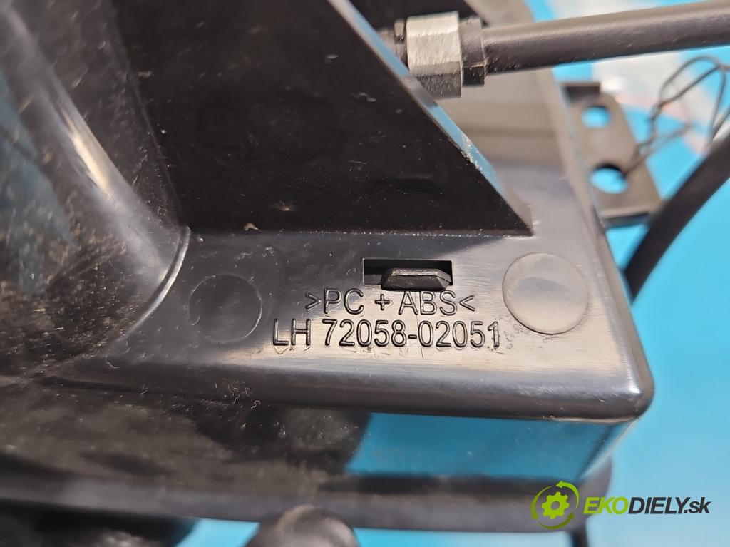 Toyota Auris II 2012-2018 1.8 hybrid 99 HP automatic 73 kW 1798 cm3 5- rukoväť uvnitř: zadné ľavé 72058-02051