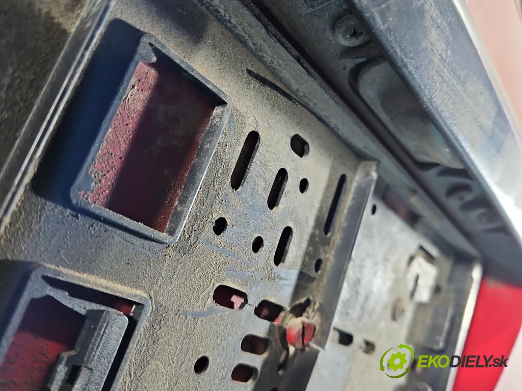 Vw Golf III 1991-1998 1.9 TD 75 hp manual 55 kW 1896 cm3 5- zadní kufrové dveře  (Zadní kapota (kufr))