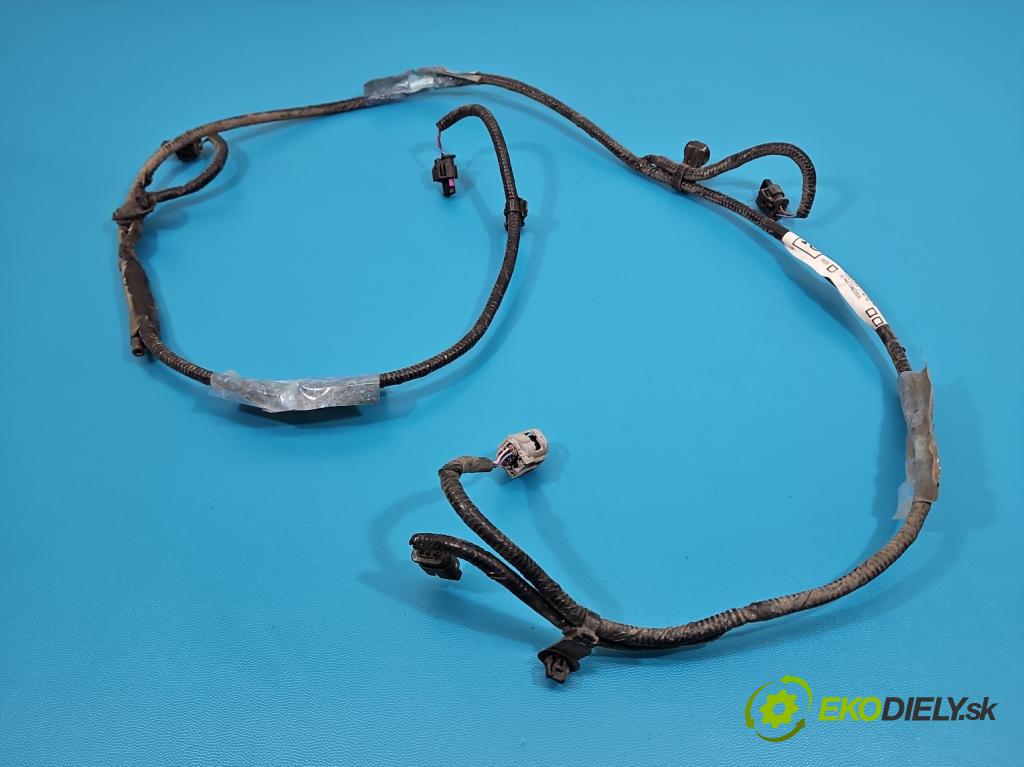 Toyota Auris II 2012-2018 1.8 hybrid 99 hp automatic 73 kW 1798 cm3 5- Balíček: nárazníku zadní 8218202100B