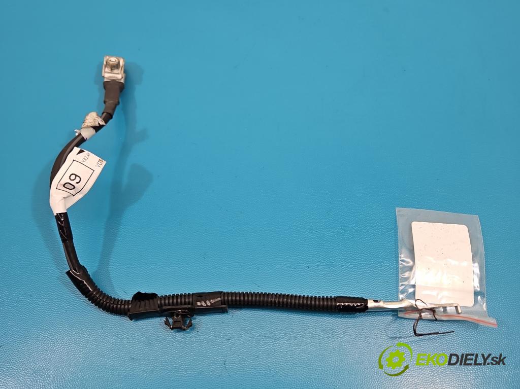 Toyota Auris II 2012-2018 1.8 hybrid 99 HP automatic 73 kW 1798 cm3 5- kontakt mínus: 8216502090A