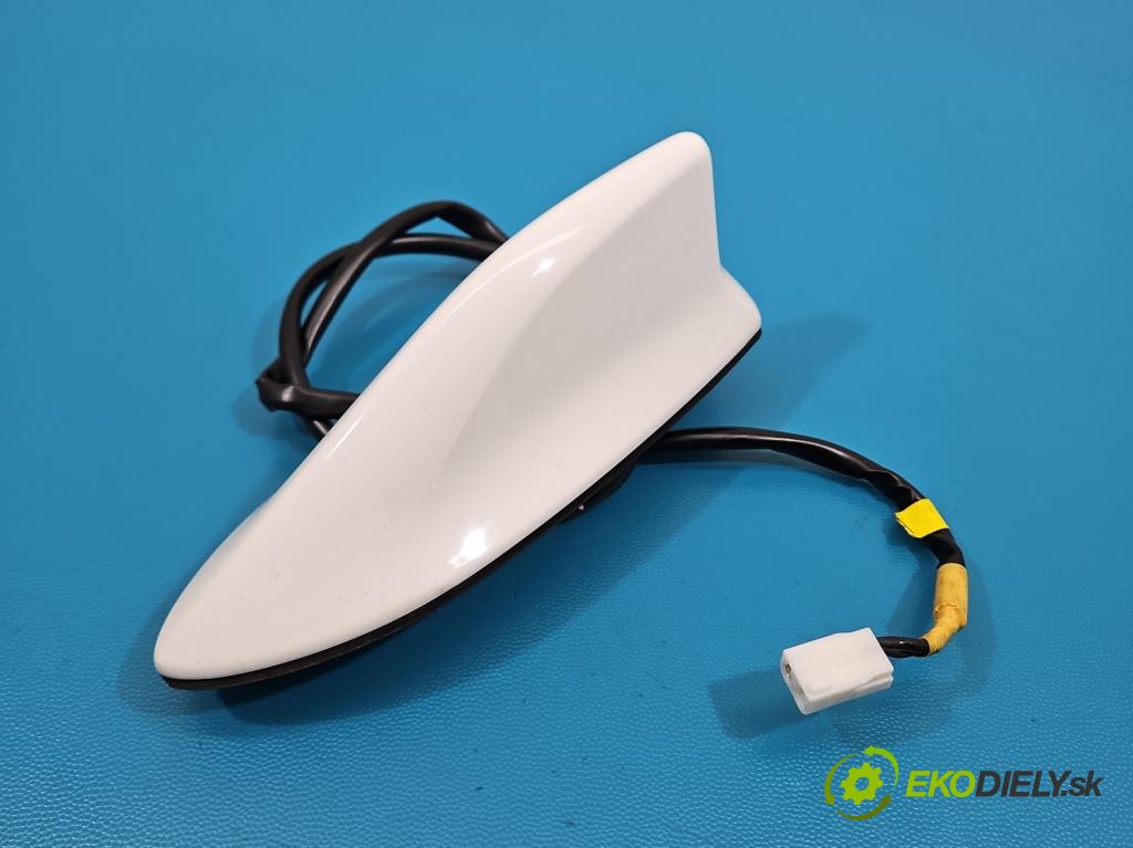 Toyota Auris II 2012-2018 1.8 hybrid 99 HP automatic 73 kW 1798 cm3 5- Antena V3-10838C