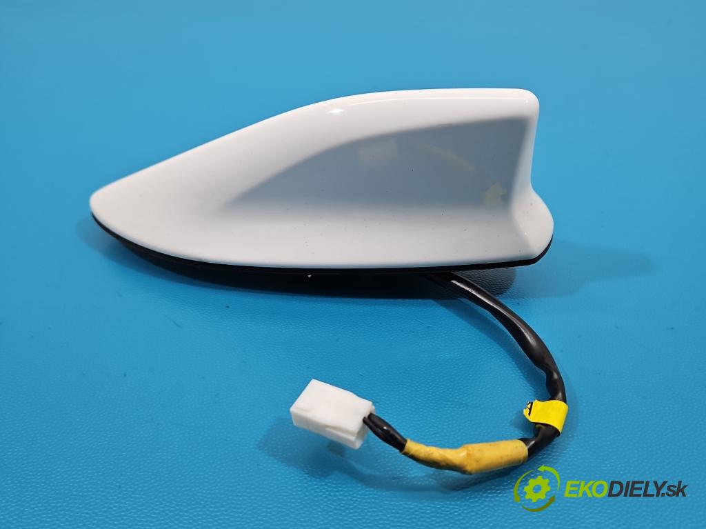 Toyota Auris II 2012-2018 1.8 hybrid 99 HP automatic 73 kW 1798 cm3 5- Antena V3-10838C