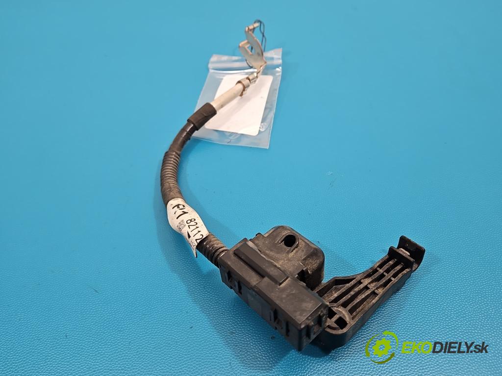 Toyota Auris II 2012-2018 1.8 hybrid 99 HP automatic 73 kW 1798 cm3 5- kontakt mínus: 82112-47030