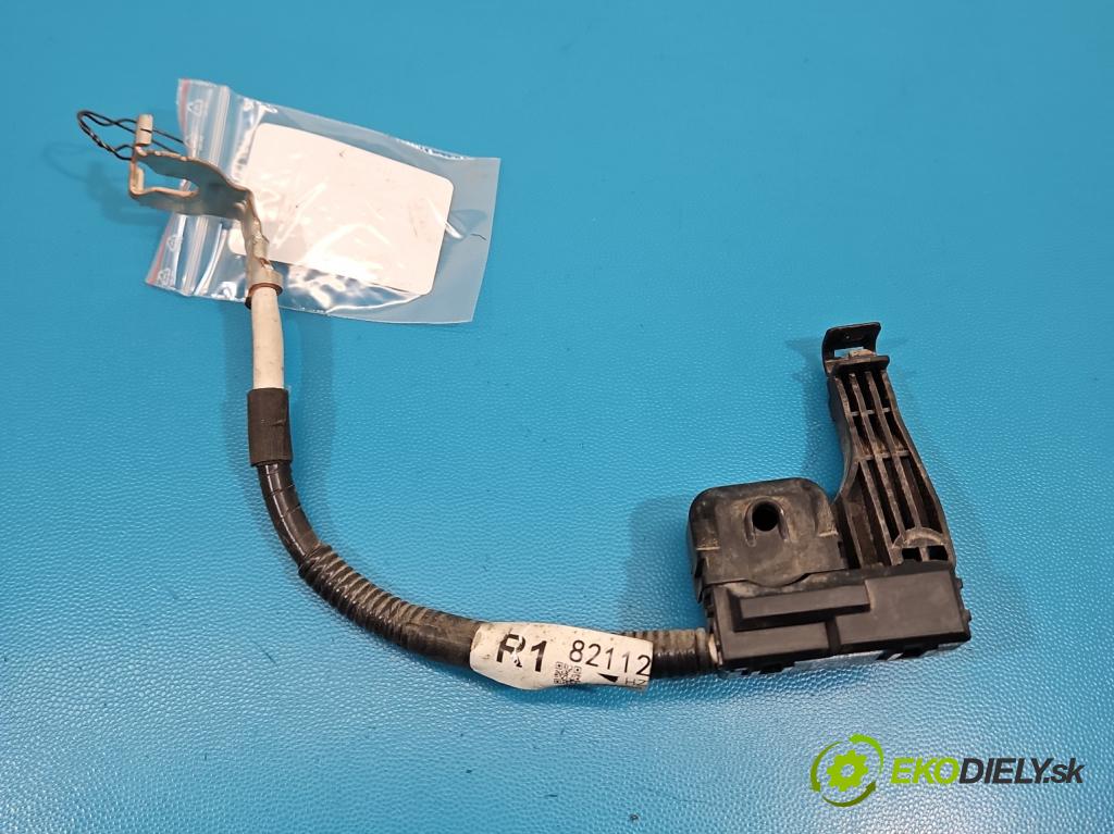 Toyota Auris II 2012-2018 1.8 hybrid 99 HP automatic 73 kW 1798 cm3 5- kontakt mínus: 82112-47030