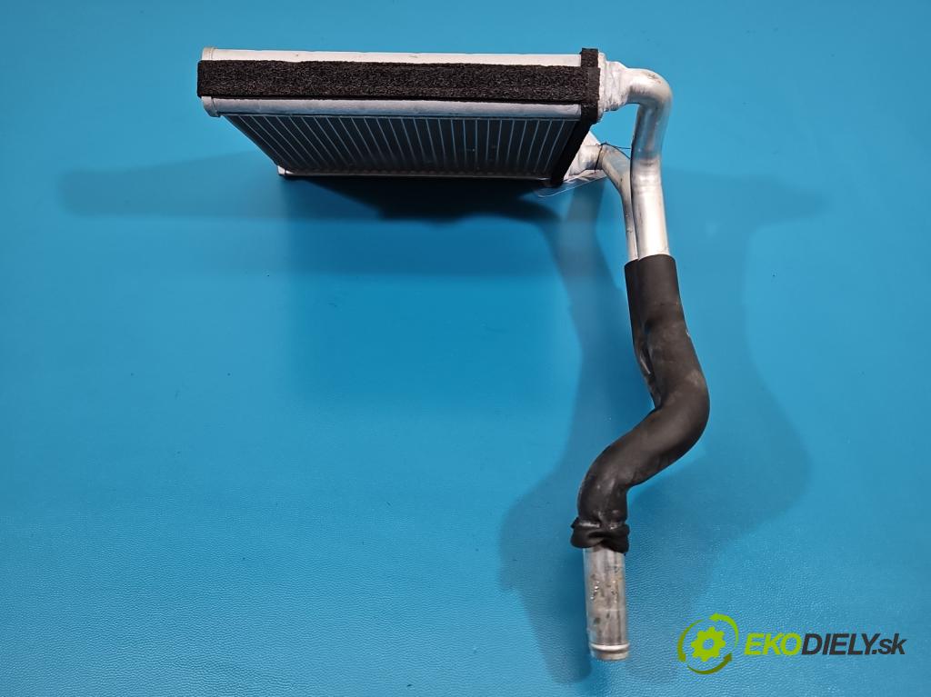 Kia Ceed III 2018- 1.5 160 hp automatic 117.5 kW 1482 cm3 5- radiátor  (Radiátor topení)