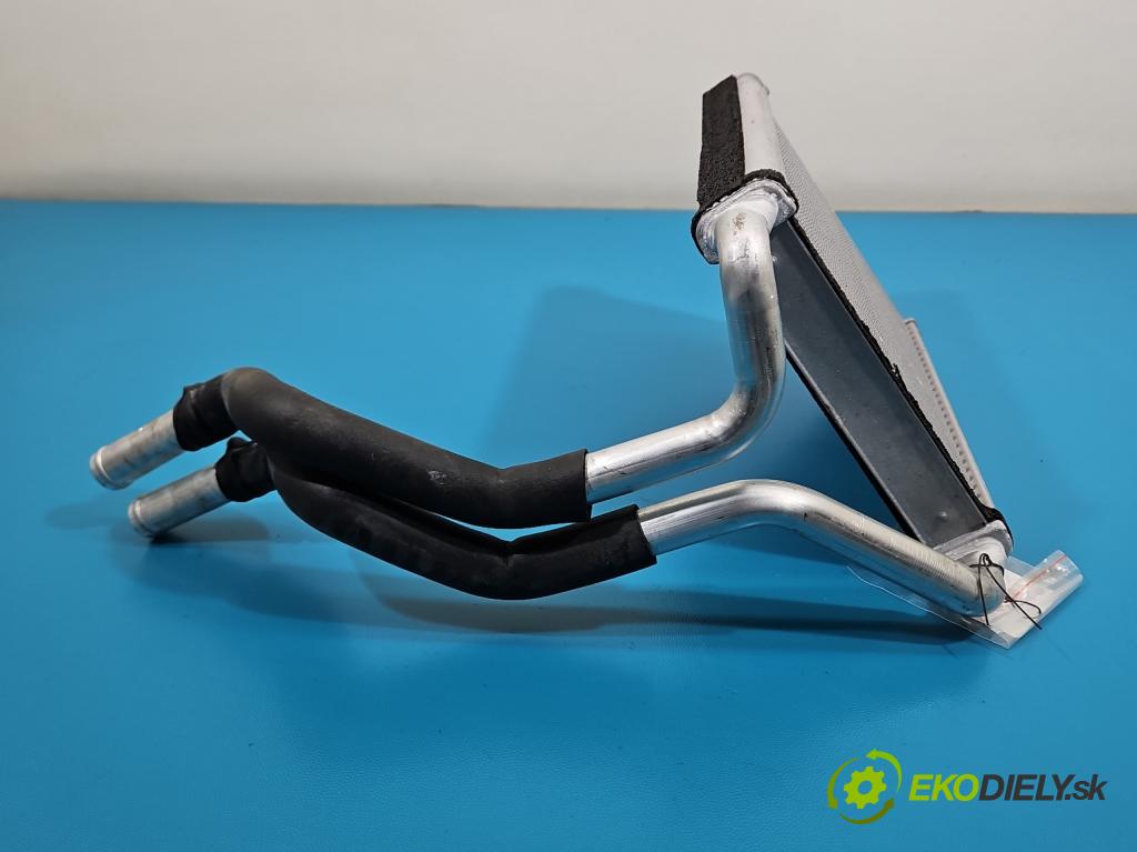 Kia Ceed III 2018- 1.5 160 hp automatic 117.5 kW 1482 cm3 5- radiátor  (Radiátor topení)