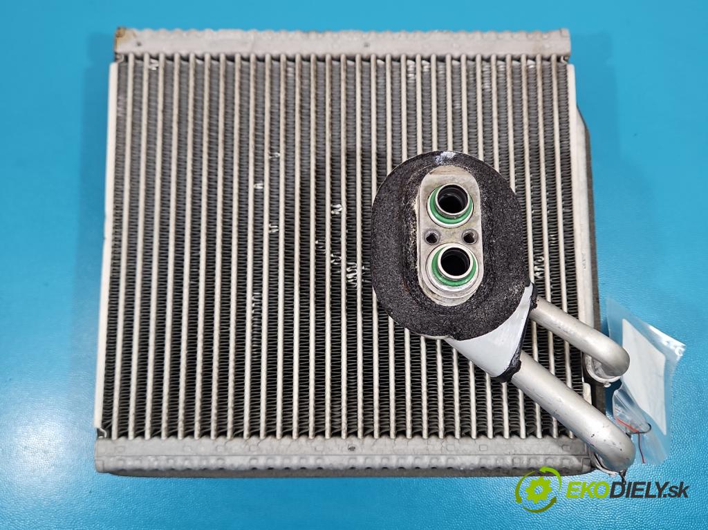 Kia Ceed III 2018- 1.5 160 hp automatic 117.5 kW 1482 cm3 5- radiátor  (Radiátor topení)