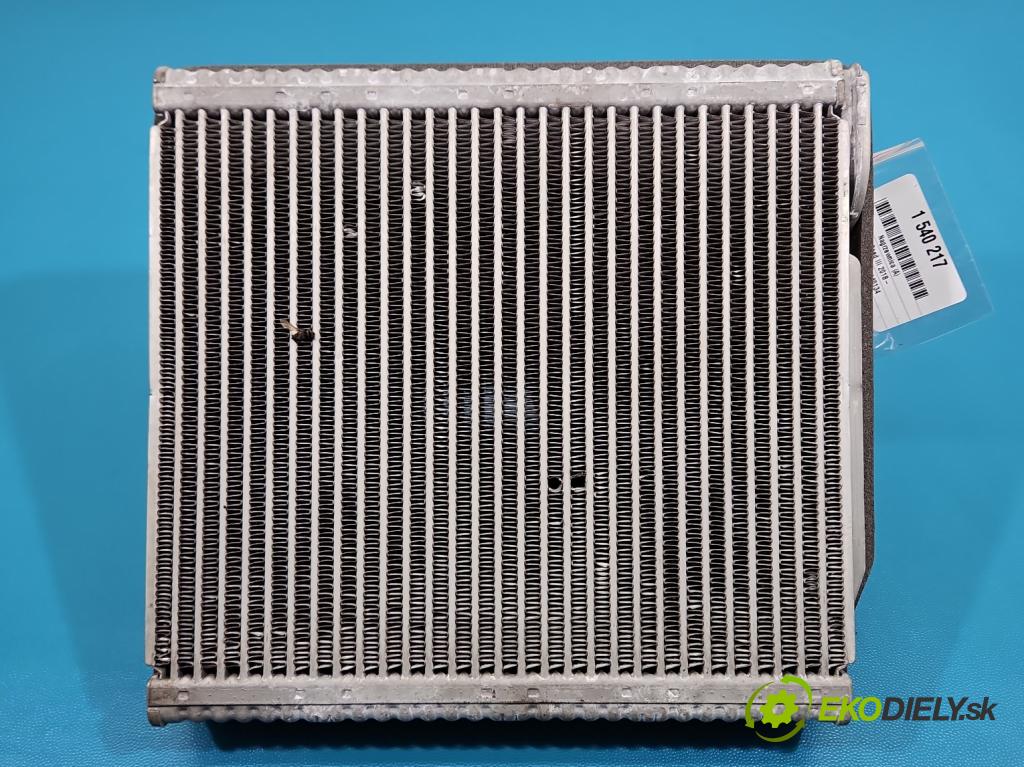 Kia Ceed III 2018- 1.5 160 hp automatic 117.5 kW 1482 cm3 5- radiátor  (Radiátor topení)