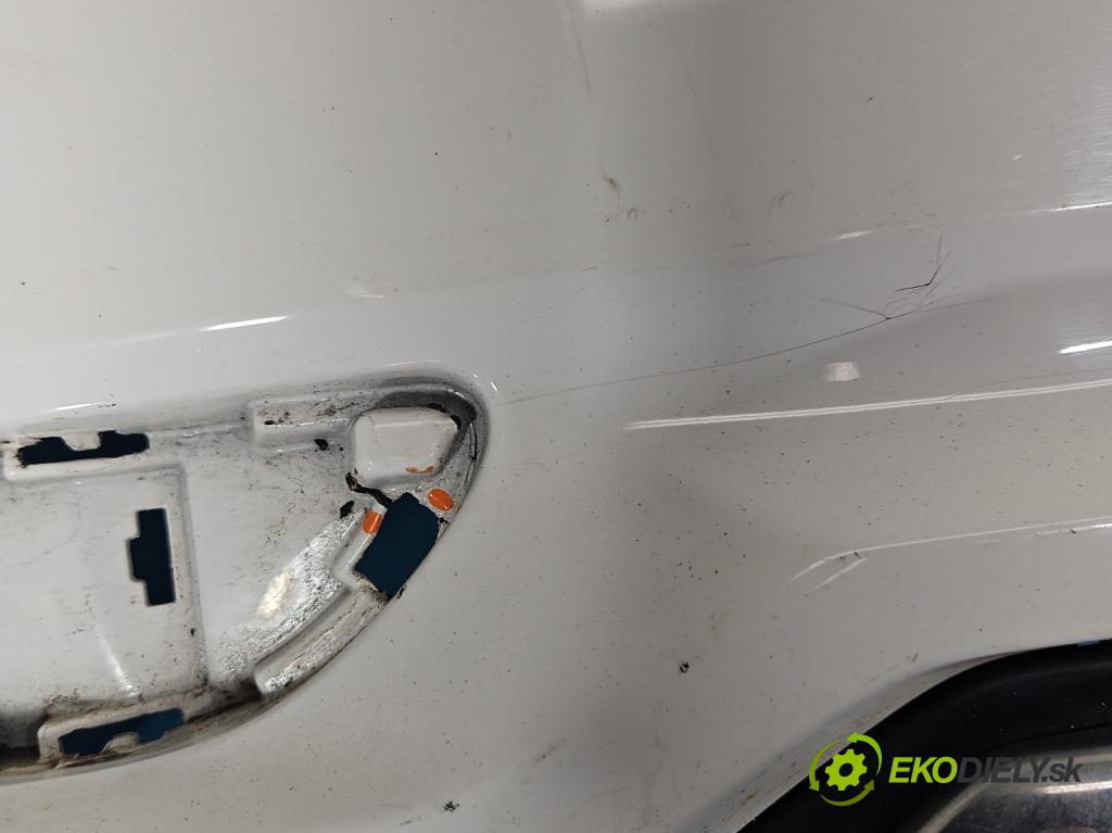 Toyota Auris II 2012-2018 1.8 hybrid 99 HP automatic 73 kW 1798 cm3 5- nárazník zadné  (Kľučka dverí ostatné)