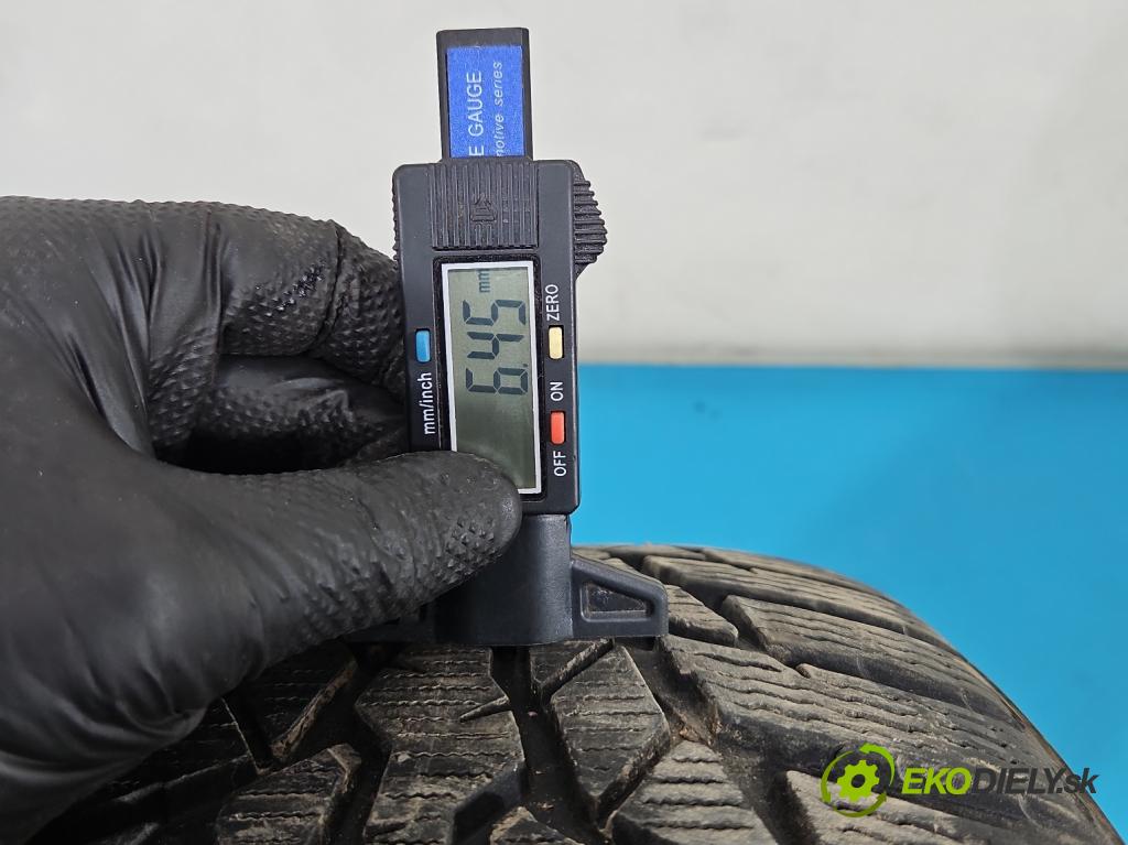 Toyota Auris II 2012-2018 1.8 hybrid 99 HP automatic 73 kW 1798 cm3 5- pneumatika 1 kus