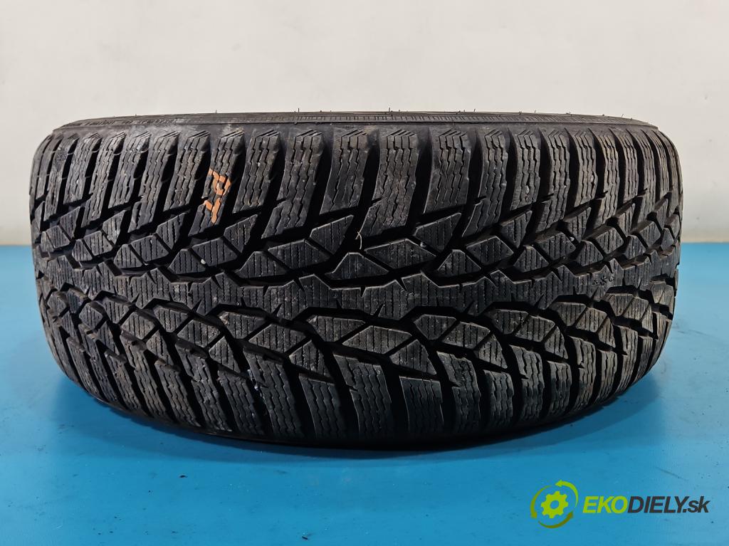 Toyota Auris II 2012-2018 1.8 hybrid 99 hp automatic 73 kW 1798 cm3 5- pneumatiky: zimní para