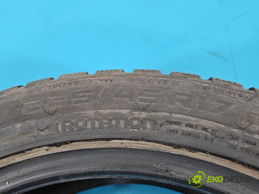 Toyota Auris II 2012-2018 1.8 hybrid 99 hp automatic 73 kW 1798 cm3 5- pneumatiky: zimní para