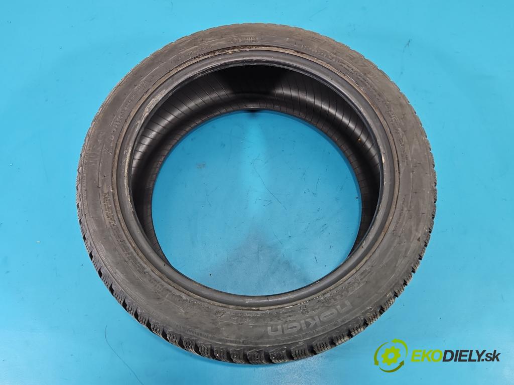 Toyota Auris II 2012-2018 1.8 hybrid 99 hp automatic 73 kW 1798 cm3 5- pneumatiky: zimní para