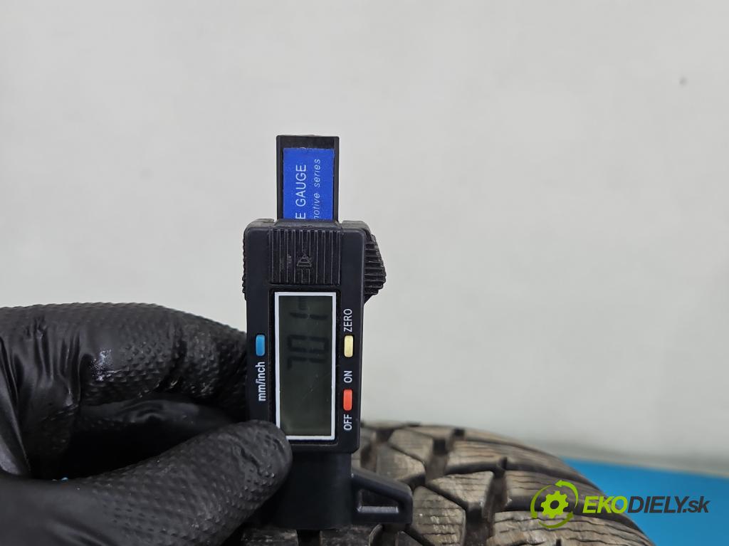 Toyota Auris II 2012-2018 1.8 hybrid 99 hp automatic 73 kW 1798 cm3 5- pneumatiky: zimní para