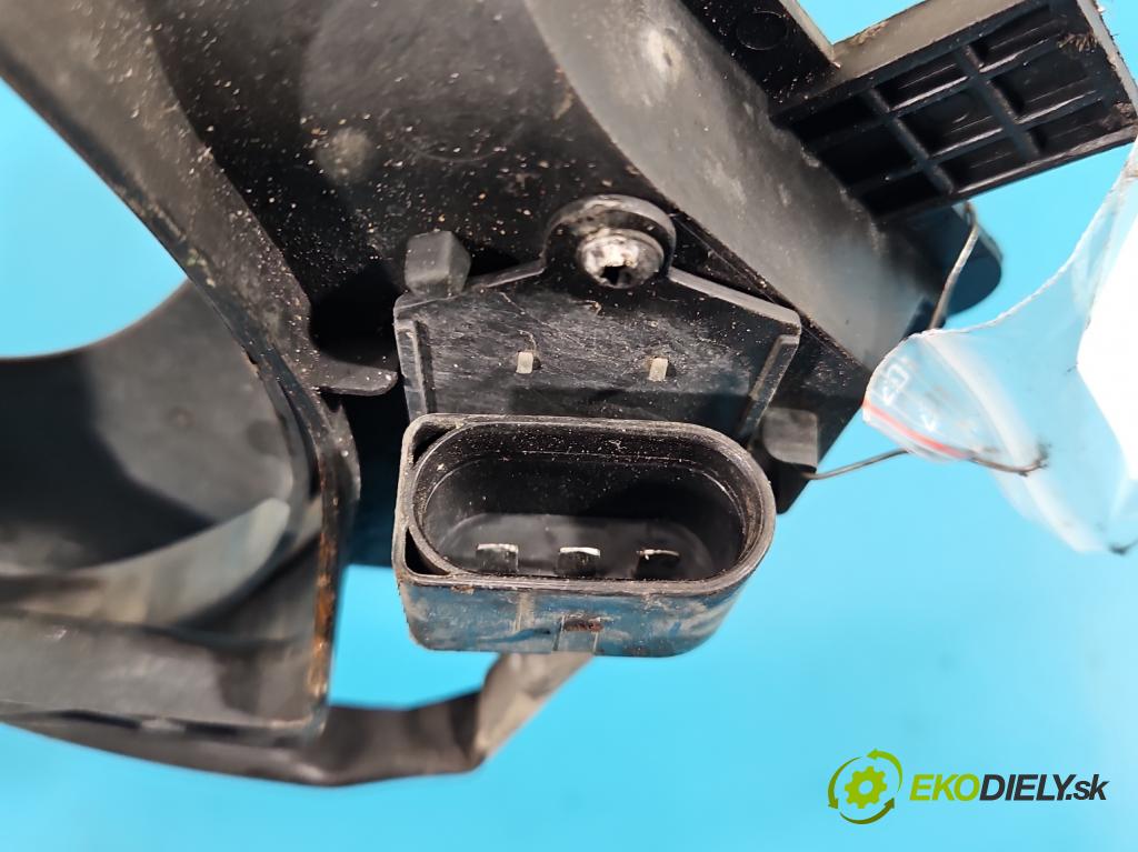 Skoda Citigo 2011-2019 1.0 MPI 60 HP manual 44 kW 999 cm3 5- Ventilátor chladiča 399111121138