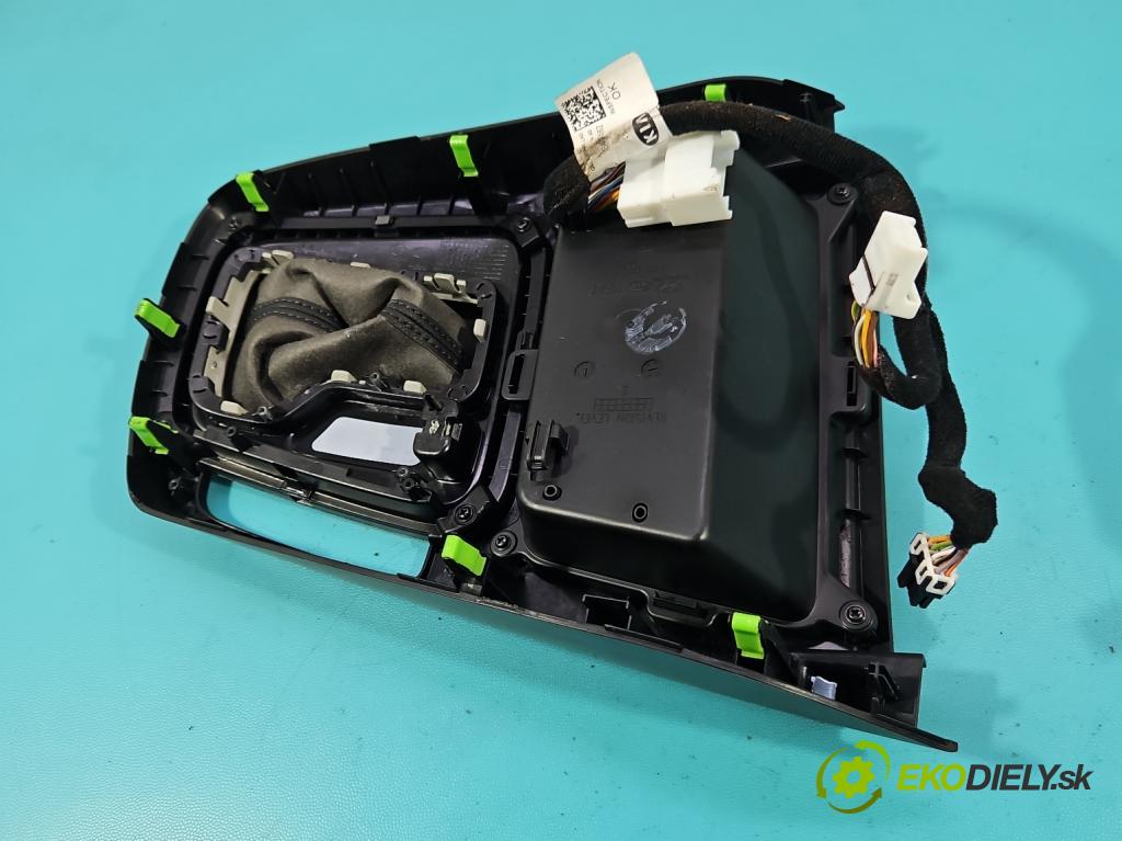Kia Ceed III 2018- 1.5 160 HP automatic 117.5 kW 1482 cm3 5- kryt plast 84632-J7100