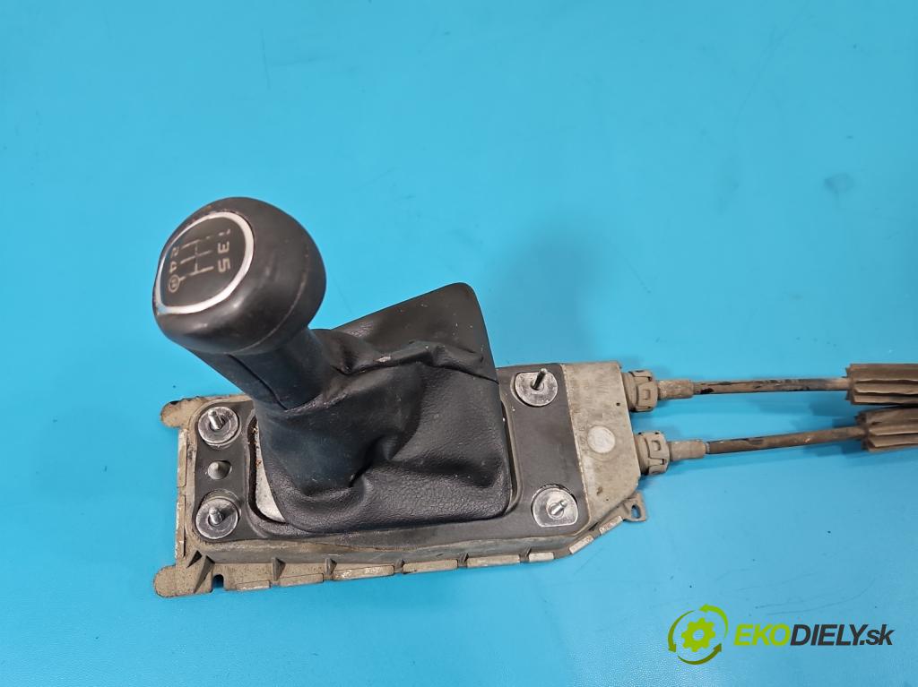 Skoda Citigo 2011-2019 1.0 MPI 60 HP manual 44 kW 999 cm3 5- Páka: Změny: stupeň,rýchlosť 1S0711049B (Rýchlostná páka (kulisa))