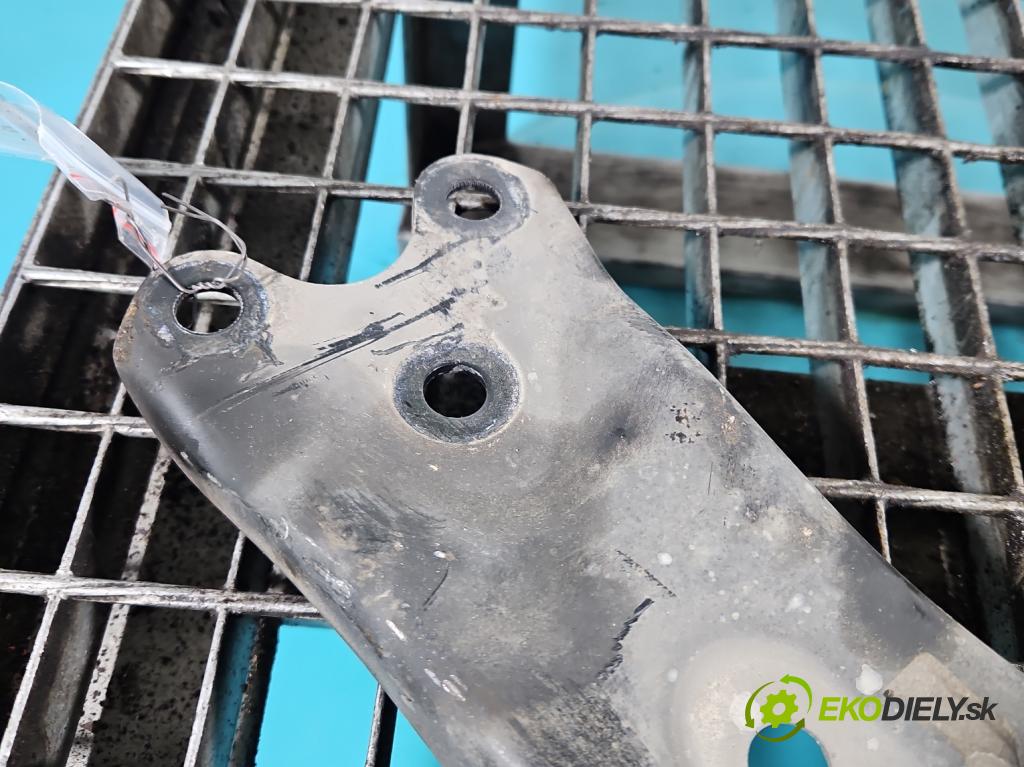 Kia Ceed III 2018- 1.5 160 hp automatic 117.5 kW 1482 cm3 5- přední pravý 54501-G4AA0 (Klika dveří ostatní)