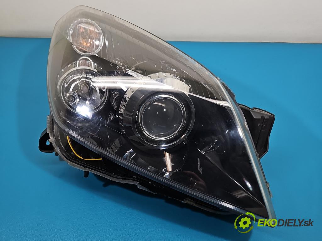 Opel Astra III 2004-2014 1.8 16V 125 HP automatic 92 kW 1796 cm3 5- Reflektor: pravý  (Svetlo predné pravé)