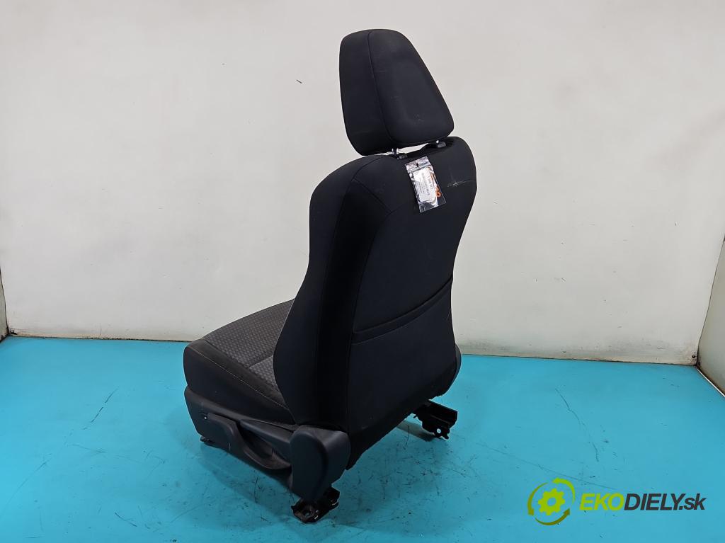 Toyota Auris II 2012-2018 1.8 hybrid 99 HP automatic 73 kW 1798 cm3 5- Sedačka ľavý  (Sedadlo)