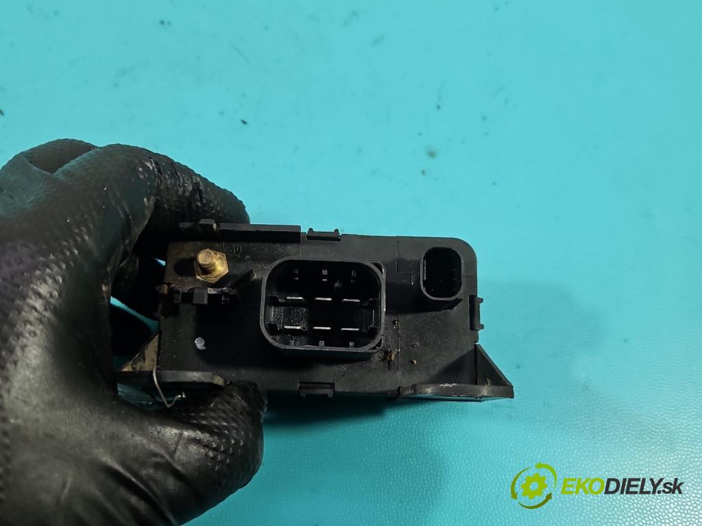 Mercedes ML W164 2005-2011 3.0 cdi 224hp automatic 165 kW 2987 cm3 5- Relé: svíčky: zařicích: 132159 (Relé)