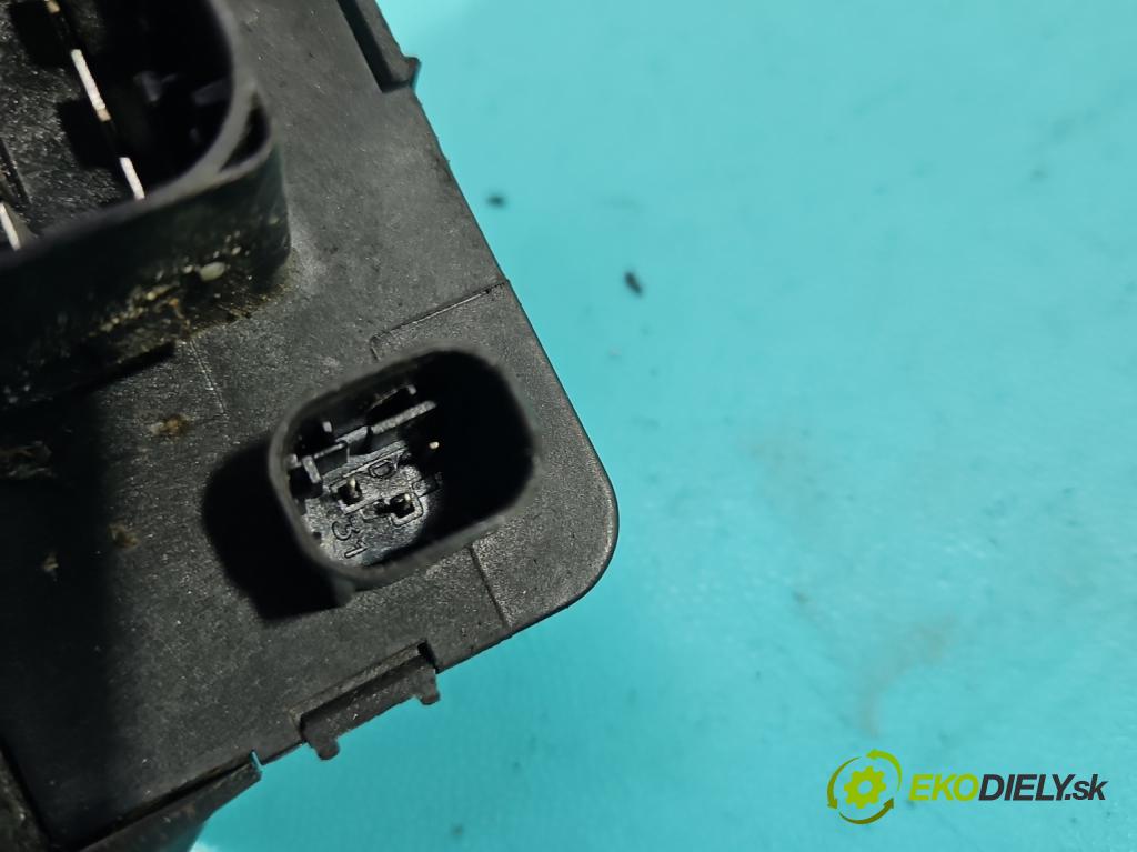 Mercedes ML W164 2005-2011 3.0 cdi 224hp automatic 165 kW 2987 cm3 5- Relé: svíčky: zařicích: 132159 (Relé)