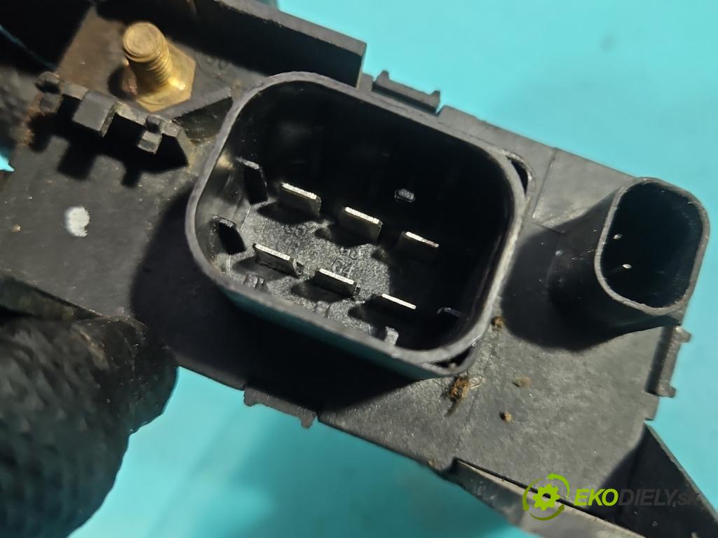 Mercedes ML W164 2005-2011 3.0 cdi 224hp automatic 165 kW 2987 cm3 5- Relé: svíčky: zařicích: 132159 (Relé)