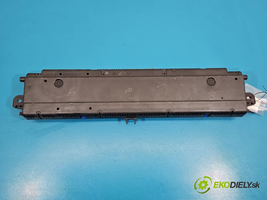 Renault Scenic II 2003-2009 1.6 16V 113 HP manual 83 kW 1598 cm3 5- prístrojovka/ budíky P8200365607D (Prístrojová doska)