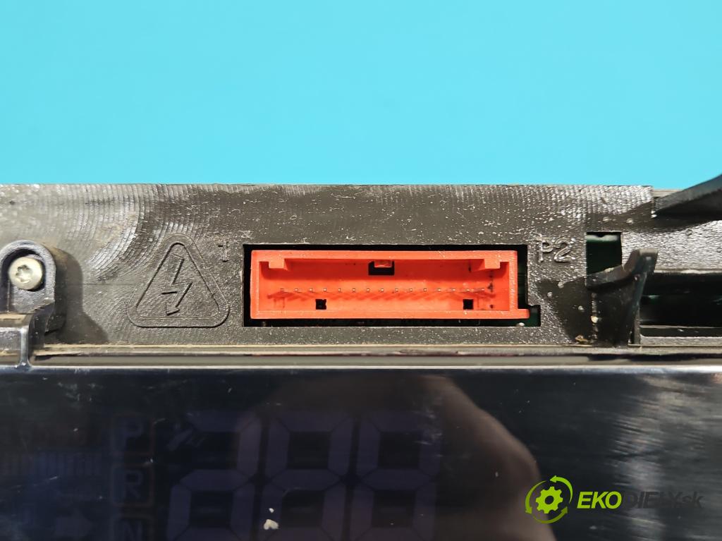 Renault Scenic II 2003-2009 1.6 16V 113 HP manual 83 kW 1598 cm3 5- prístrojovka/ budíky P8200365607D (Prístrojová doska)