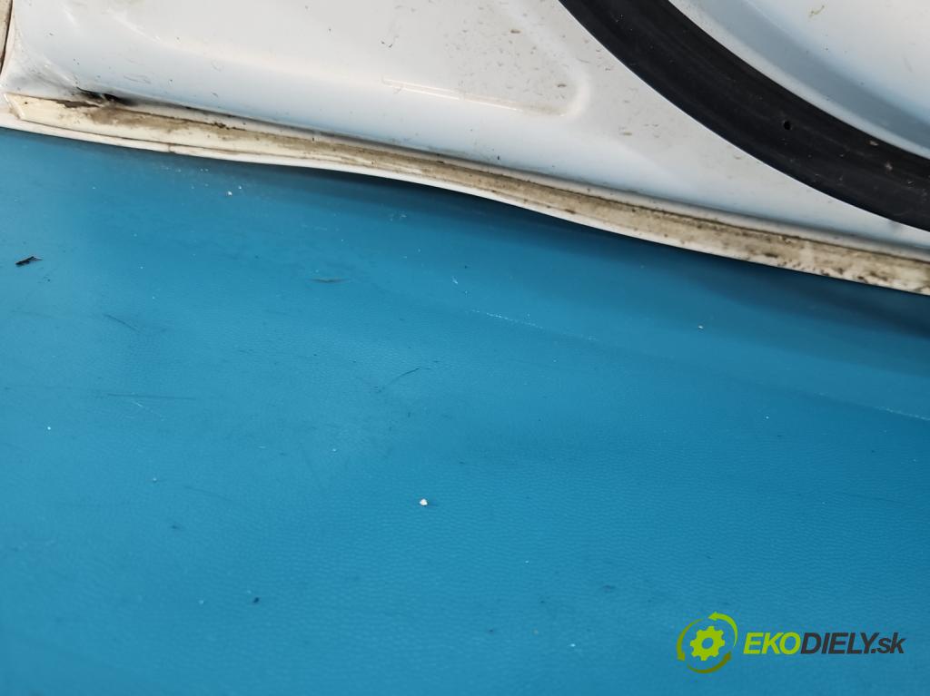 Kia Picanto III  17- 1.2 MPI 84KM manual 61.8 kW 1197 cm3 5- dvere predné ľavé  (Kľučka dverí ostatné)