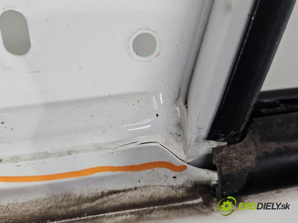 Kia Picanto III  17- 1.2 MPI 84KM manual 61.8 kW 1197 cm3 5- dvere predné ľavé  (Kľučka dverí ostatné)