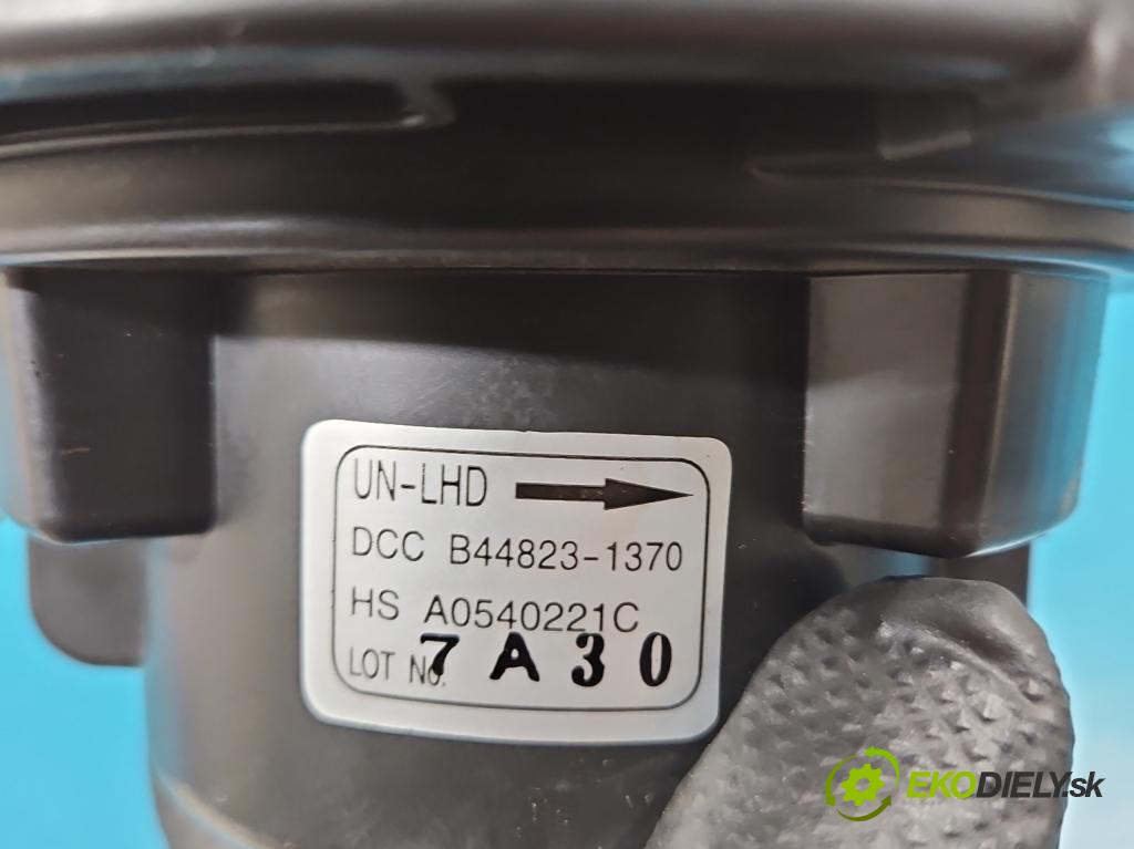 Kia Carens III 2006-2013 2.0 16V 144 HP manual 106 kW 1998 cm3 5- ventilátor vzduchu A0540221C