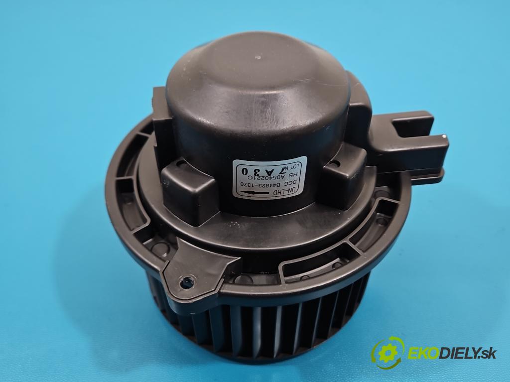 Kia Carens III  2006-2013 2.0 16V 144 HP manual 106 kW 1998 cm3 5- ventilátor vzduchu A0540221C