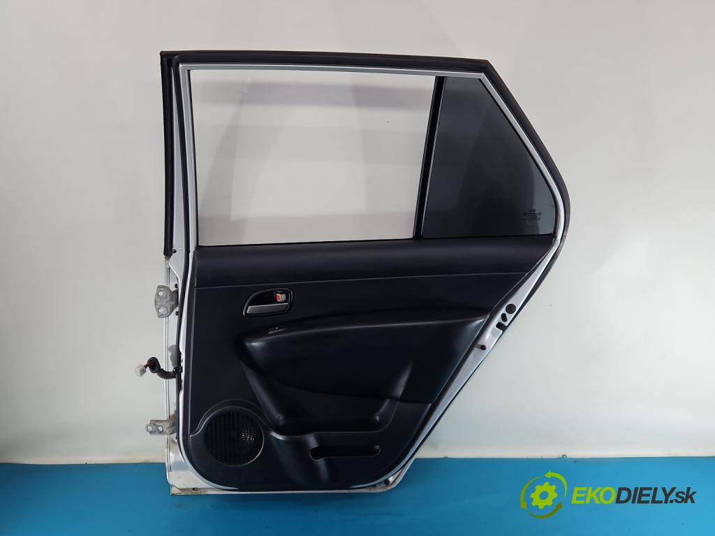Kia Carens III  2006-2013 2.0 16V 144 HP manual 106 kW 1998 cm3 5- dvere zadné pravé  (Kľučka dverí ostatné)