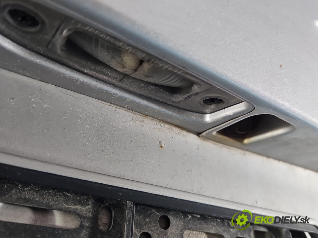 Kia Carens III  2006-2013 2.0 16V 144 hp manual 106 kW 1998 cm3 5- zadní kufrové dveře  (Zadní kapota (kufr))