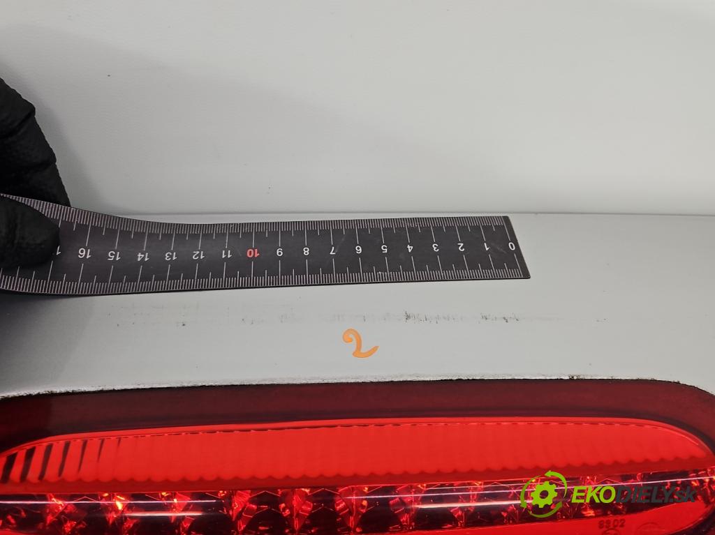 Kia Carens III  2006-2013 2.0 16V 144 hp manual 106 kW 1998 cm3 5- zadní kufrové dveře  (Zadní kapota (kufr))